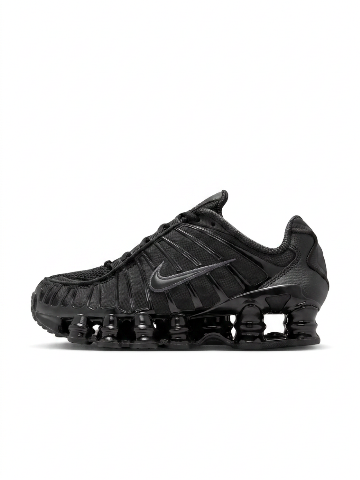 DISTRICT® TL - TRIPLE BLACK